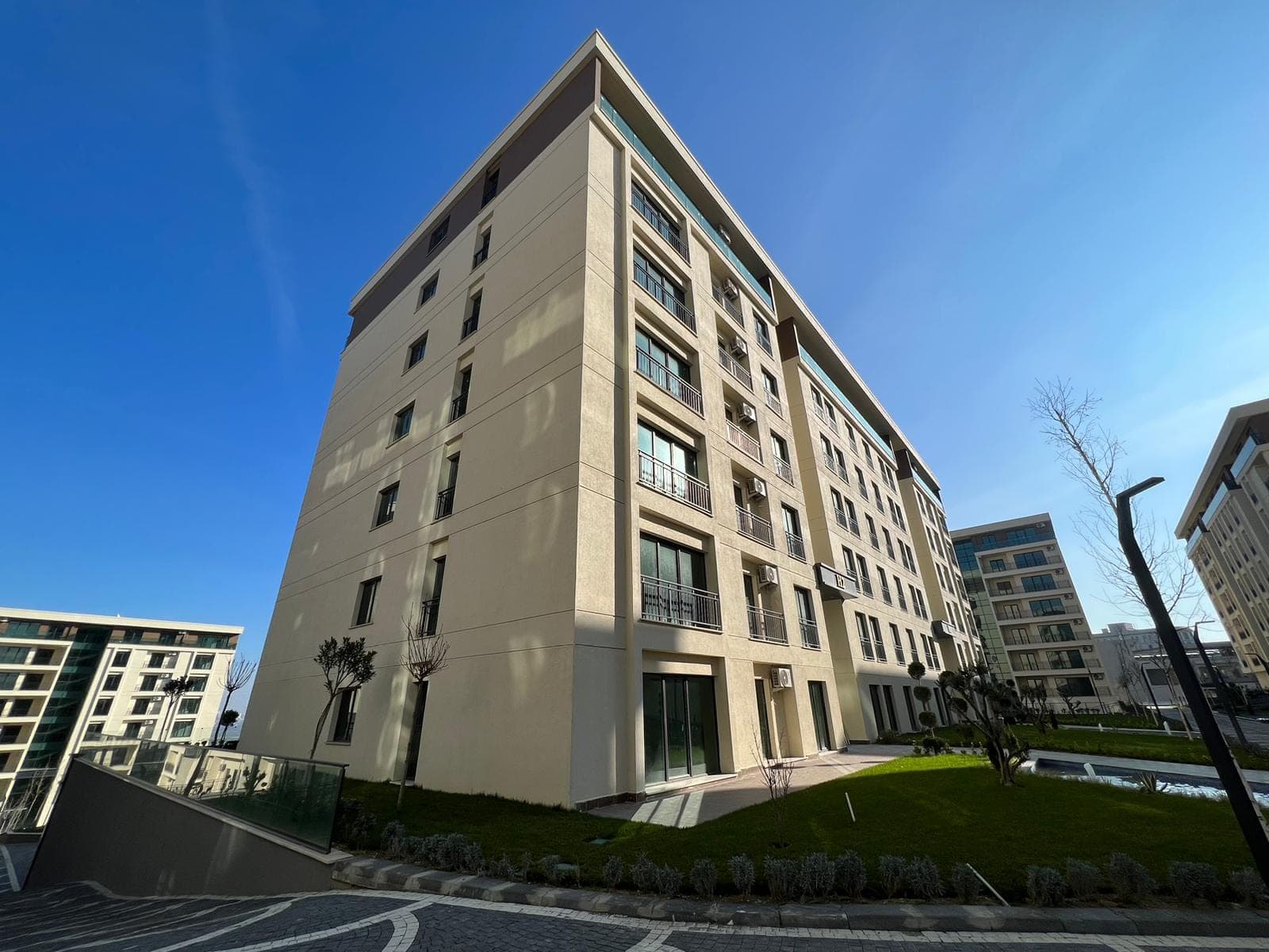 Honor Compound — view 1