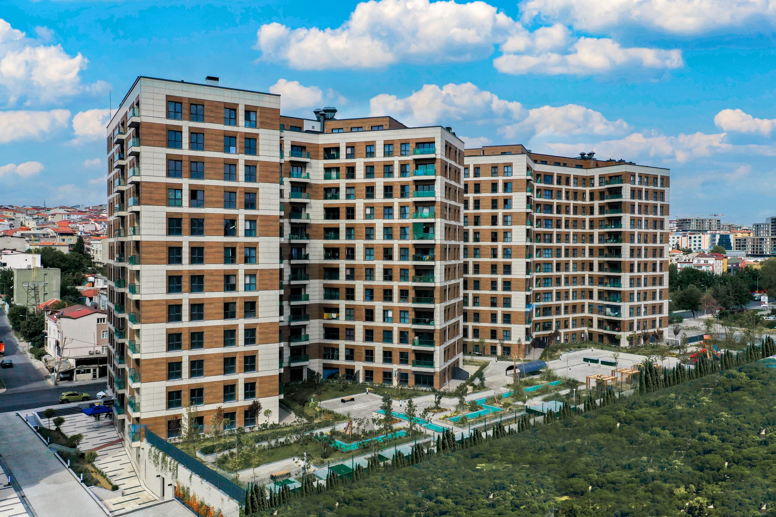 Royal E5 — view 1