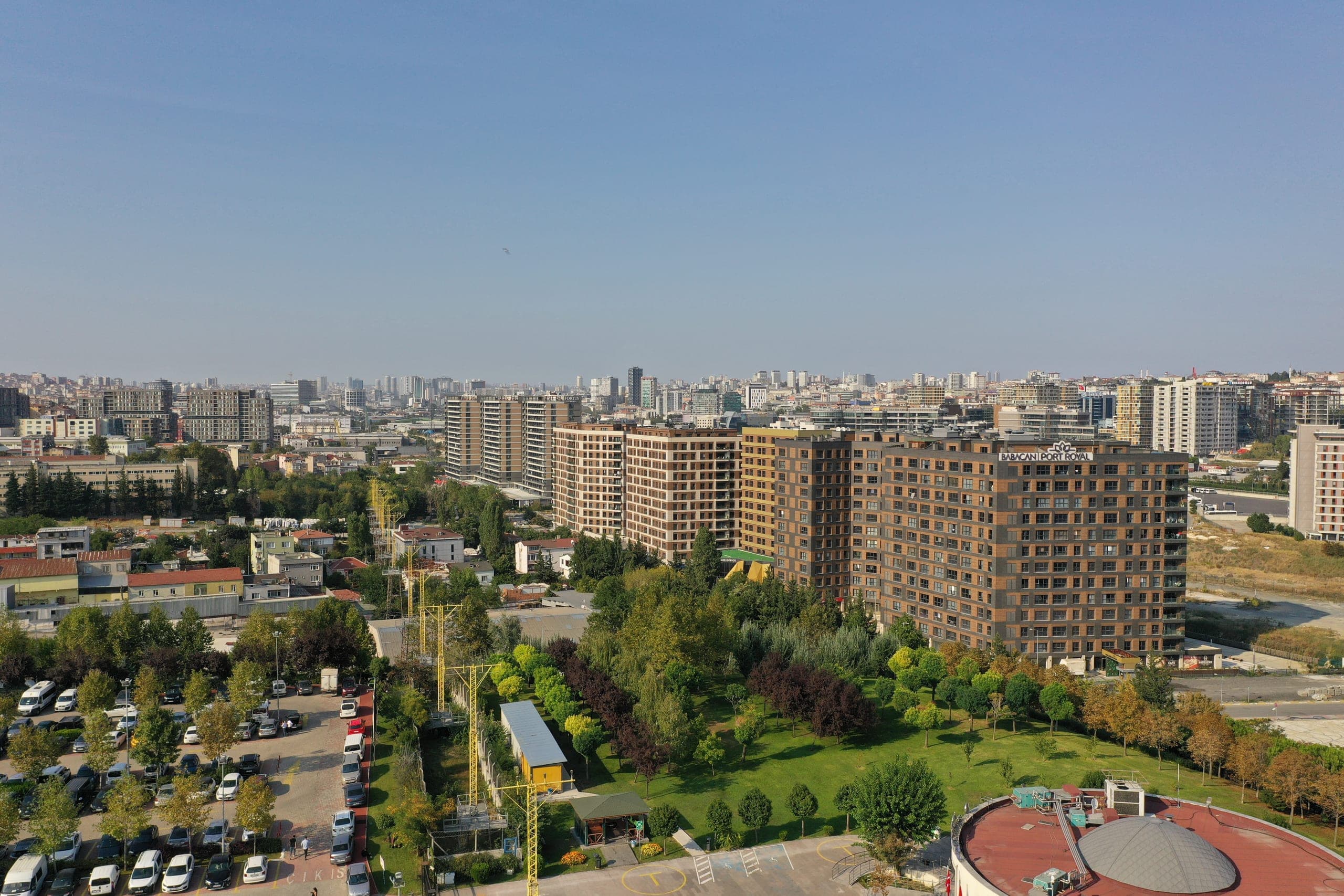 Royal E5 — view 5